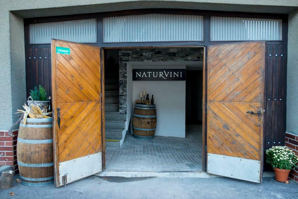 Penzion a vinařství NATURVINI Miroslav (South Moravian) Exterior foto